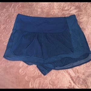 Size 4 lululemon shorts